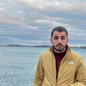 Meet your Posher, Ferhat